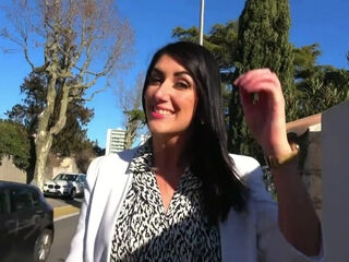 Lola, 28 years old, from Mons! - Jacquie et Michel TV