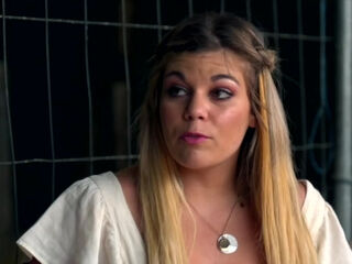 Lya takes matters into her own hands with Jesus - Jacquie et Michel TV