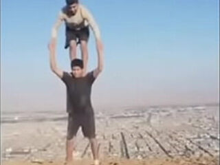 Polvazo en la cara a blanquita arrecha