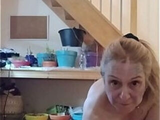 2025 12 28 Esclave F la domestique soumise