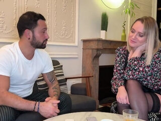 Sophie, 43, nurse in Aix-en-Provence! - Jacquie et Michel TV