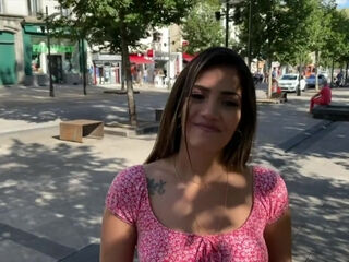 Laury, 27 years old, burns with hard desires! - Jacquie et Michel TV