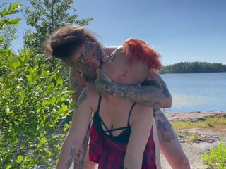 Public Lakeside Sex With Premature Cumshot