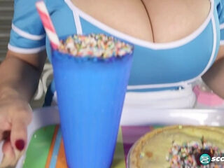 Big Boob Diner - Liza Biggs - Scoreland