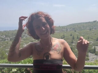 Alyson, a very vicious Italian guide - Jacquie et Michel TV