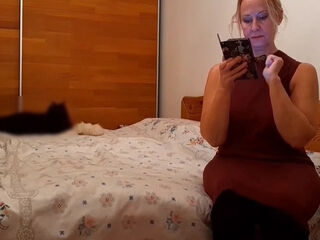 Amateur Blonde Mature Wife Enjoys Oral Sex