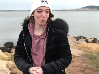 Rose is blowing out two big candles for her 20th birthday! - Jacquie et Michel TV