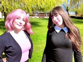 Explosive boat trip for Emma, 30 years old! - Jacquie et Michel TV