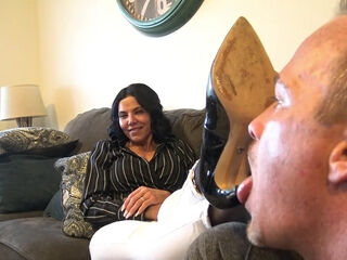 Lick My Shoes, Smell My Nylons!