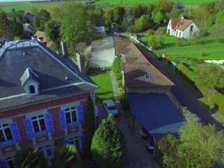 When Sandrillon gets down on all fours... - Jacquie et Michel TV