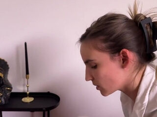 Oletsha is making a comeback with a bang! - Jacquie et Michel TV