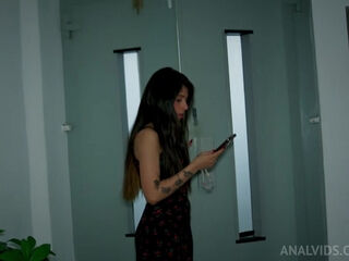 Duro Castigo A Pequena Latina Gangbang Doble Penetracion Y Anal Profundo A Mells Blanco