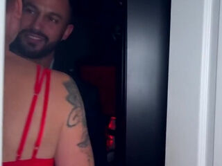 Reyna, 20, goes wild! - Jacquie et Michel TV