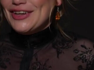 Eva's farewell tour, 70 years old! - Jacquie et Michel TV