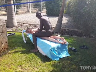 Mackenzie Page - The Sensual Bbc Massage