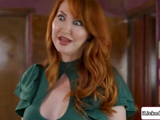 Lesbian stepdaughter having threesome with gf her stepmom