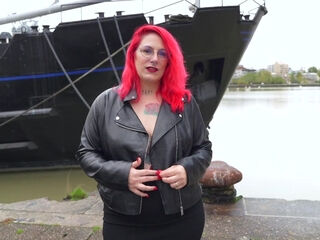 Lena, 25, wanted a little more... - Jacquie et Michel TV