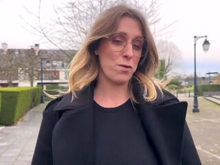 Aurrora, 23 years old, an anatomical bomb... very ambitious! - Jacquie et Michel TV