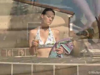 Hairy girl Veronica Snow goes swimming in her pool - WeAreHairy