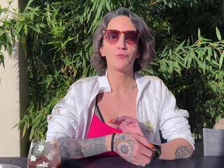 Amandine Pellissard, Chat-Bite and Charles Vassal: from TV to sex! - Jacquie et Michel TV