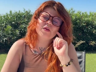 Alyson was in a hurry to meet Marie ... - Jacquie et Michel TV