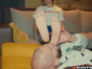 Venezuelan 18 Years Old Teen Fucks Me With Her Feet & Face